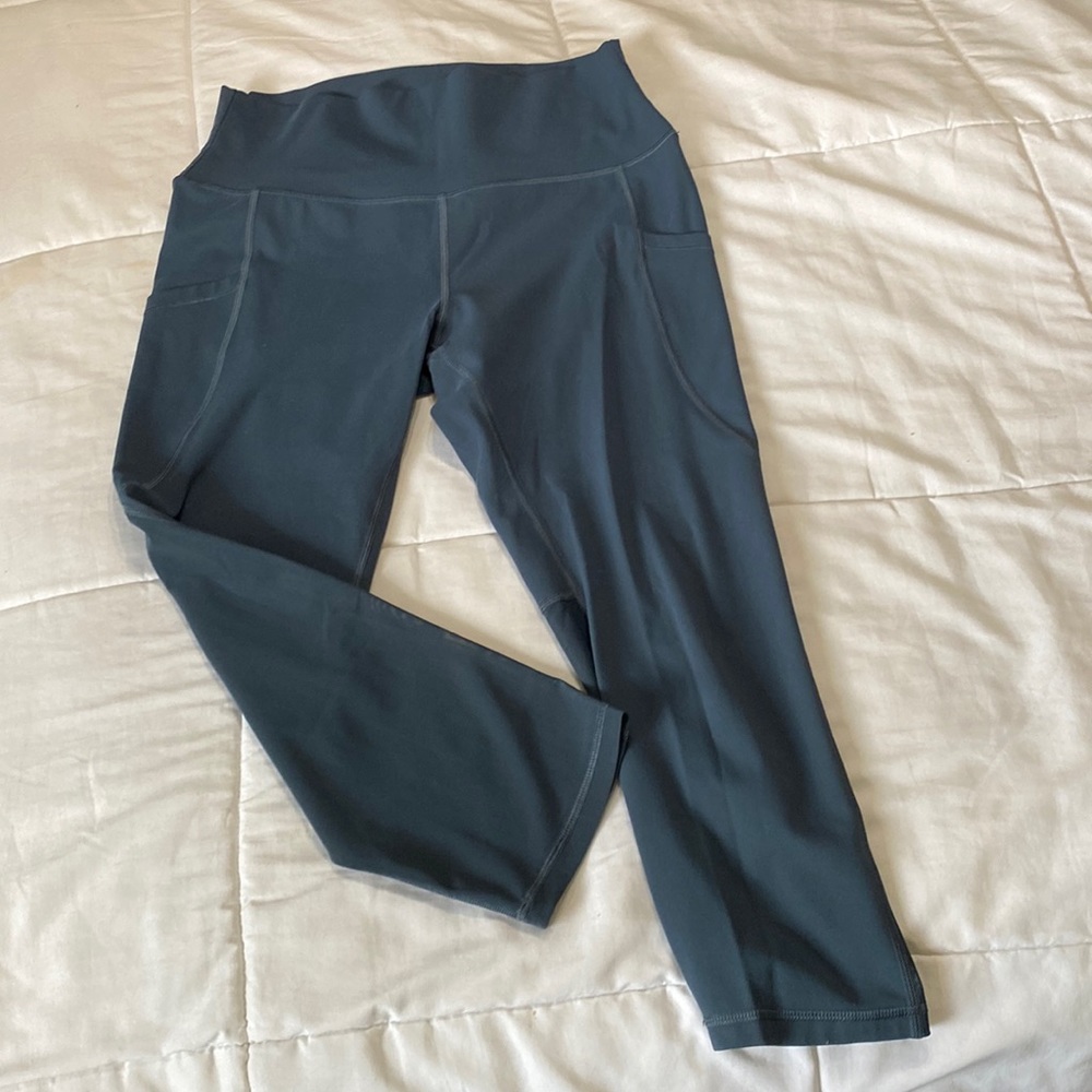 Love & Fit Mesh Out Capri leggings Bundle